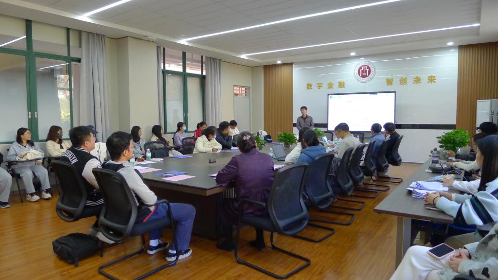 艾思科蓝温大尉博士应邀来我研究中心讲座